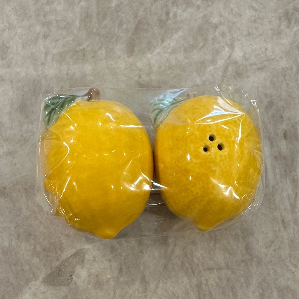 Yellow Lemon Salt and Pepper Shaker Set